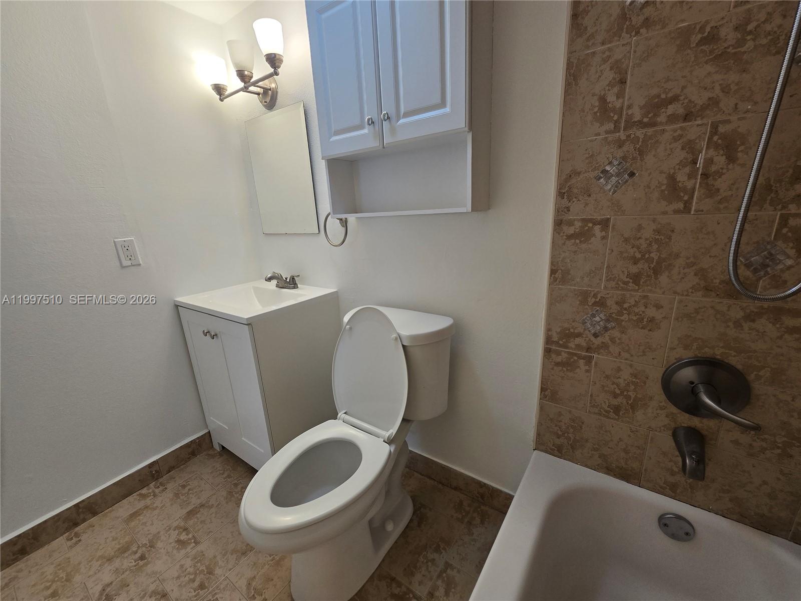 SUNSET VILLAS PHASE II CO - Residential Lease