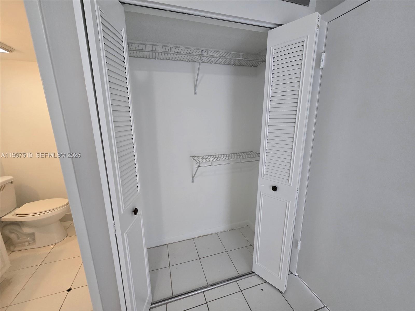 SUNSET VILLAS PHASE II CO - Residential Lease