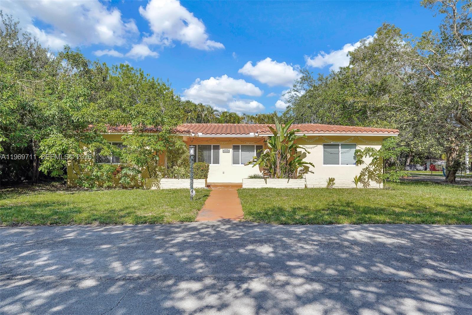 GRIFFINGS BISCAYNE PK EST - Residential