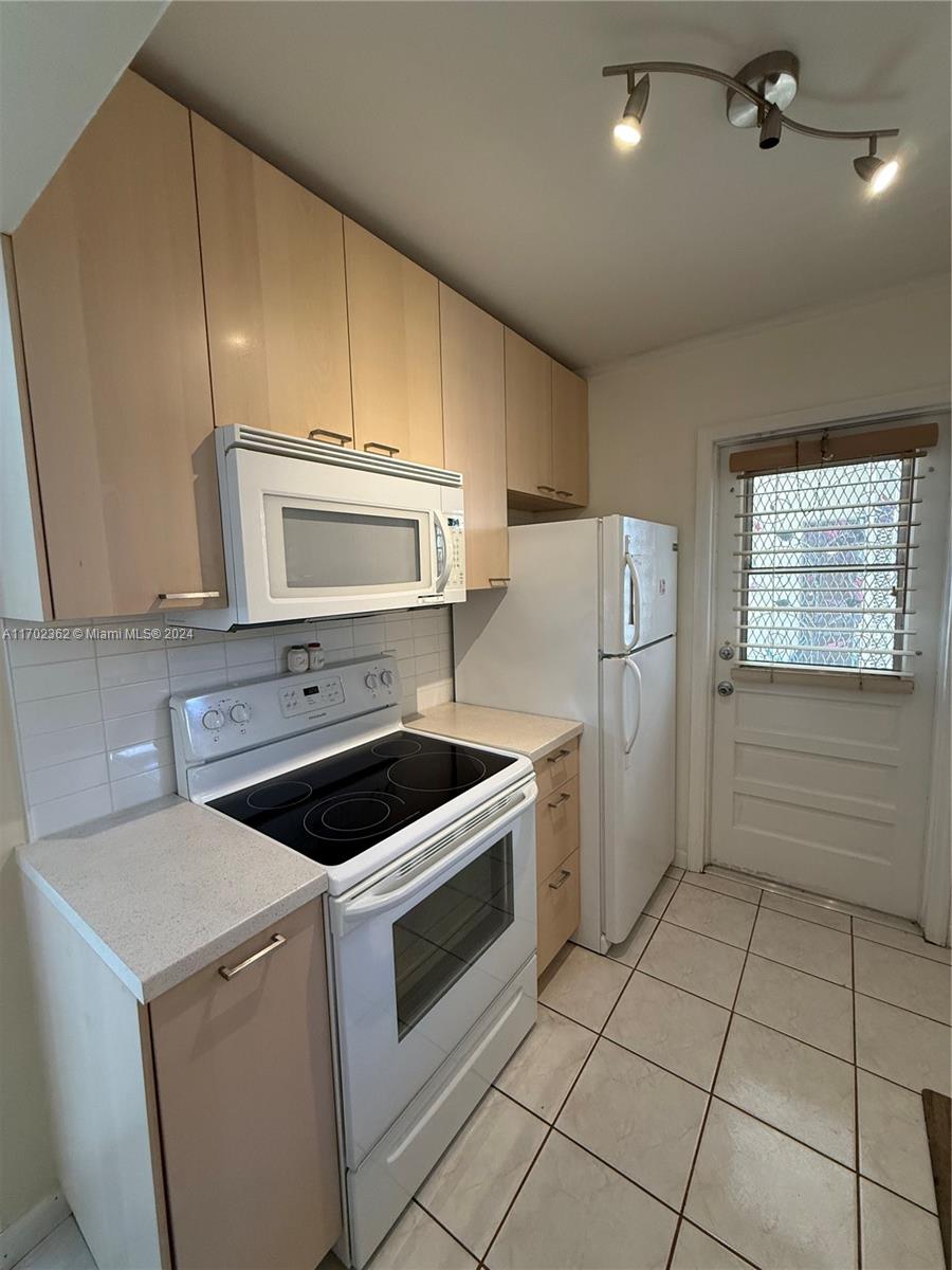 STAR PARADISE CONDO - Residential
