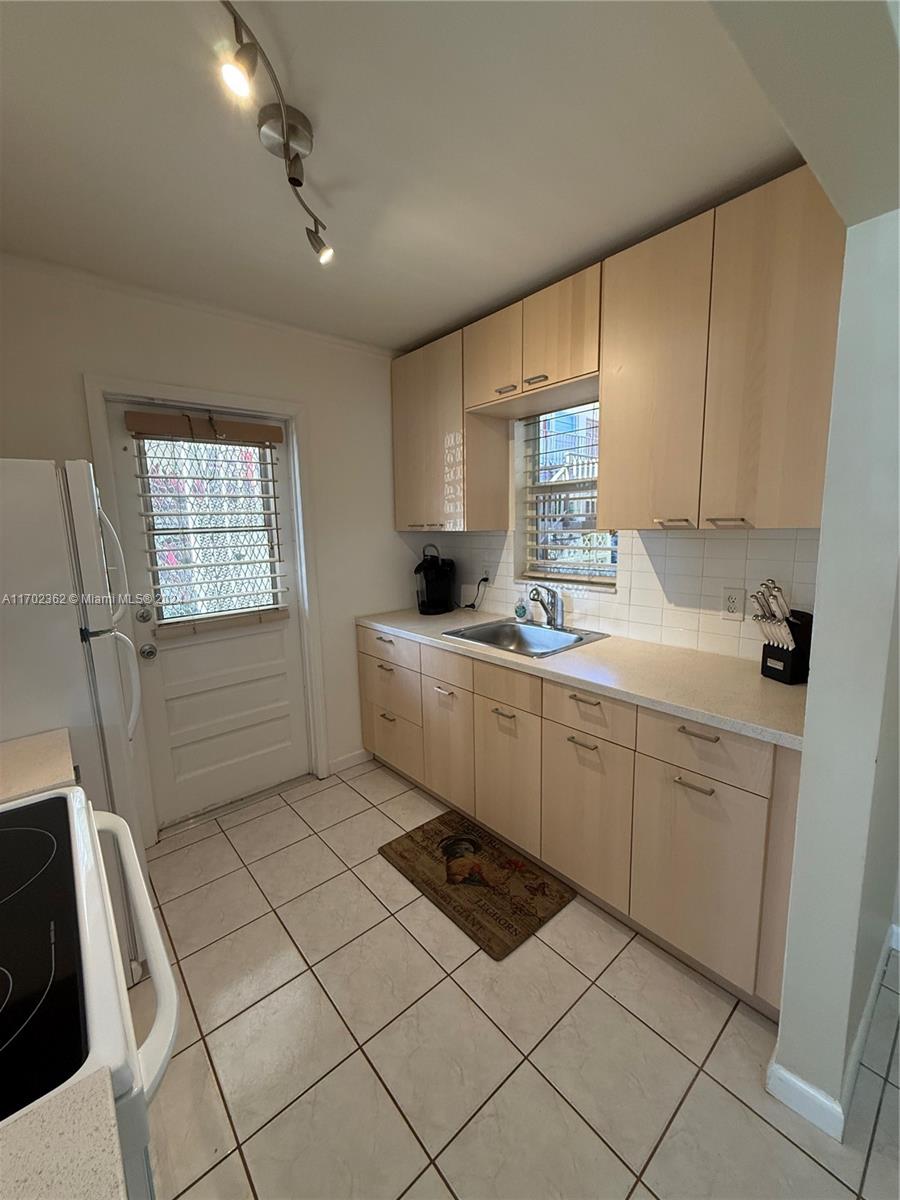 STAR PARADISE CONDO - Residential