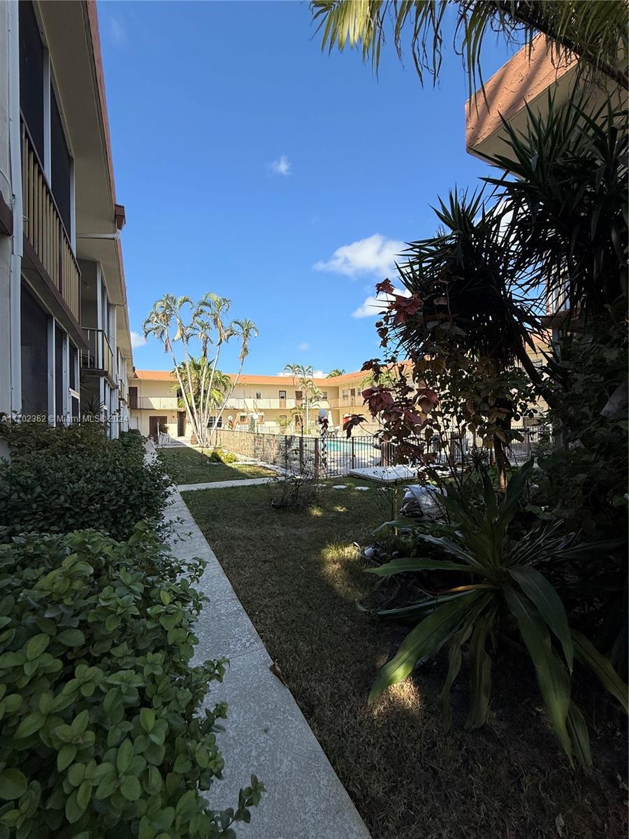 STAR PARADISE CONDO - Residential