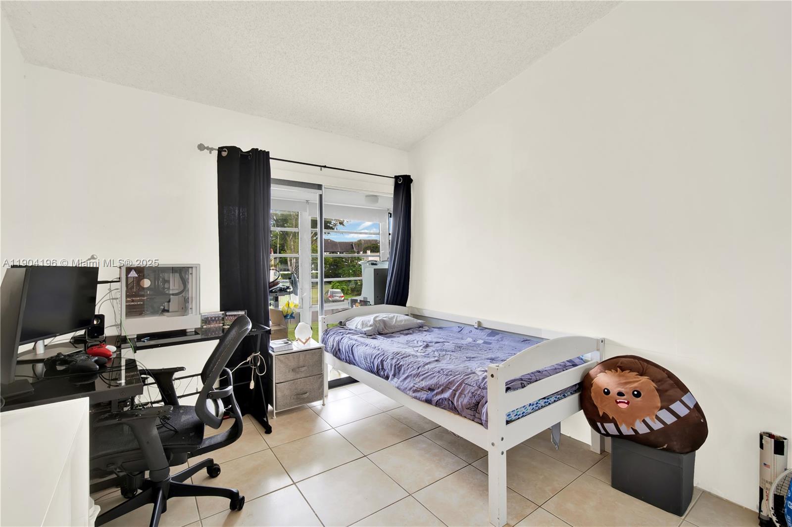 DORAL PK CO CLUB VILLAS C - Residential