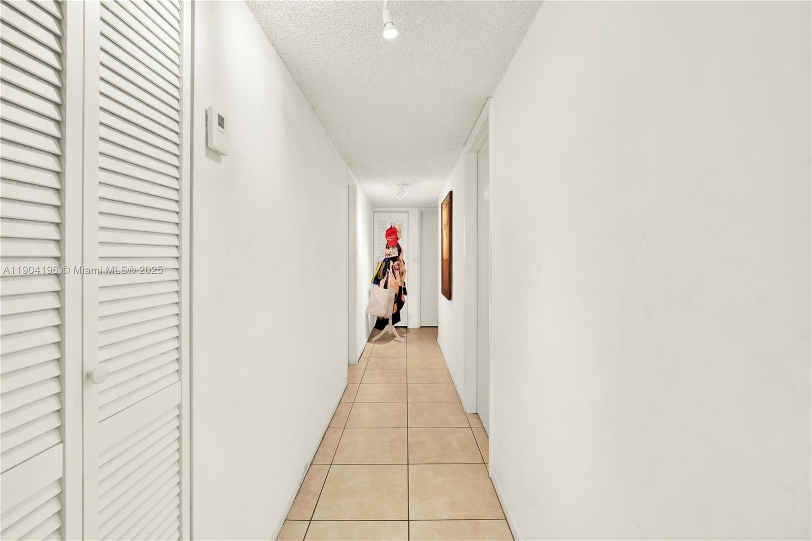 DORAL PK CO CLUB VILLAS C - Residential