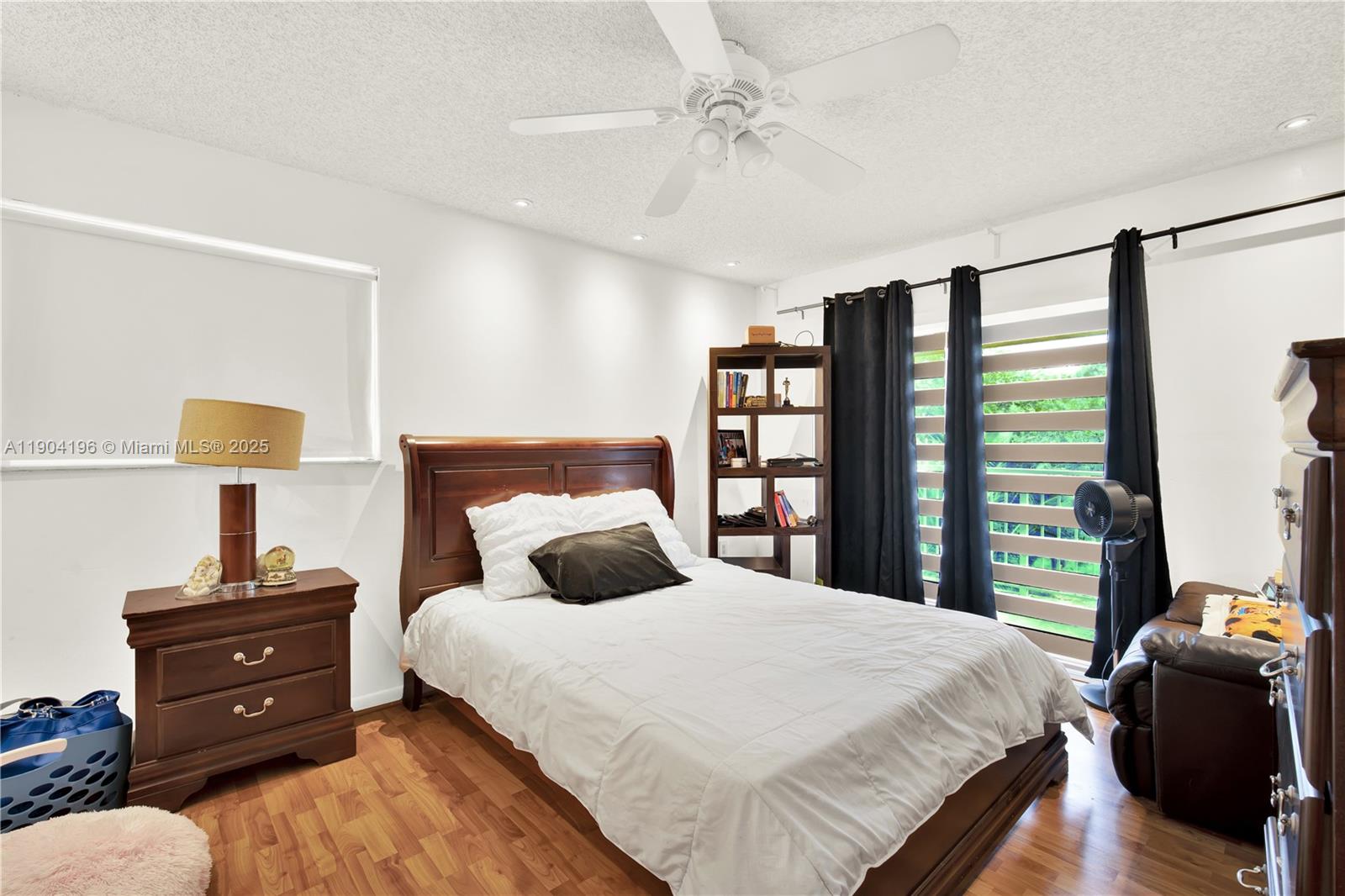 DORAL PK CO CLUB VILLAS C - Residential