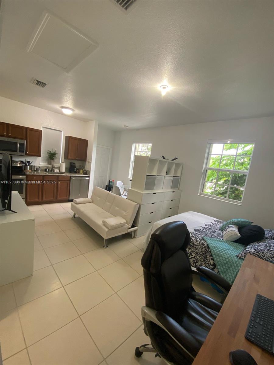 16934 SW 92nd St Cir STUDIO