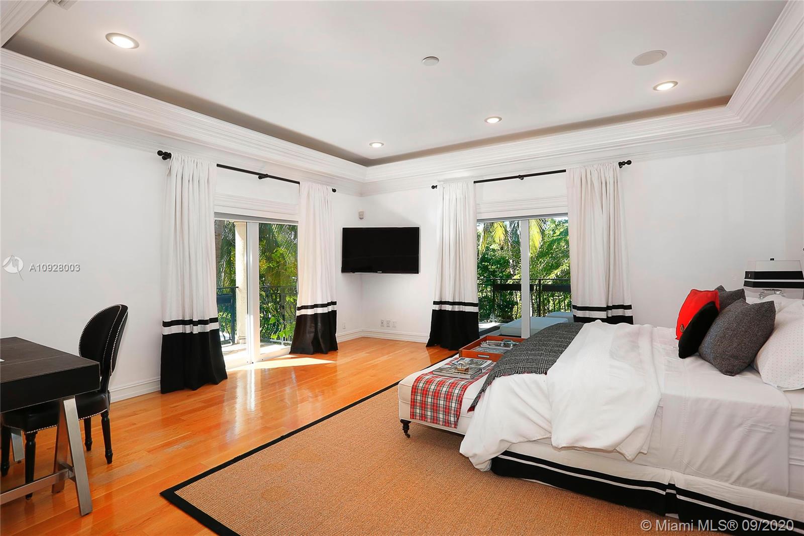 TROPICAL ISLE HOMES SUB 4 - Residential