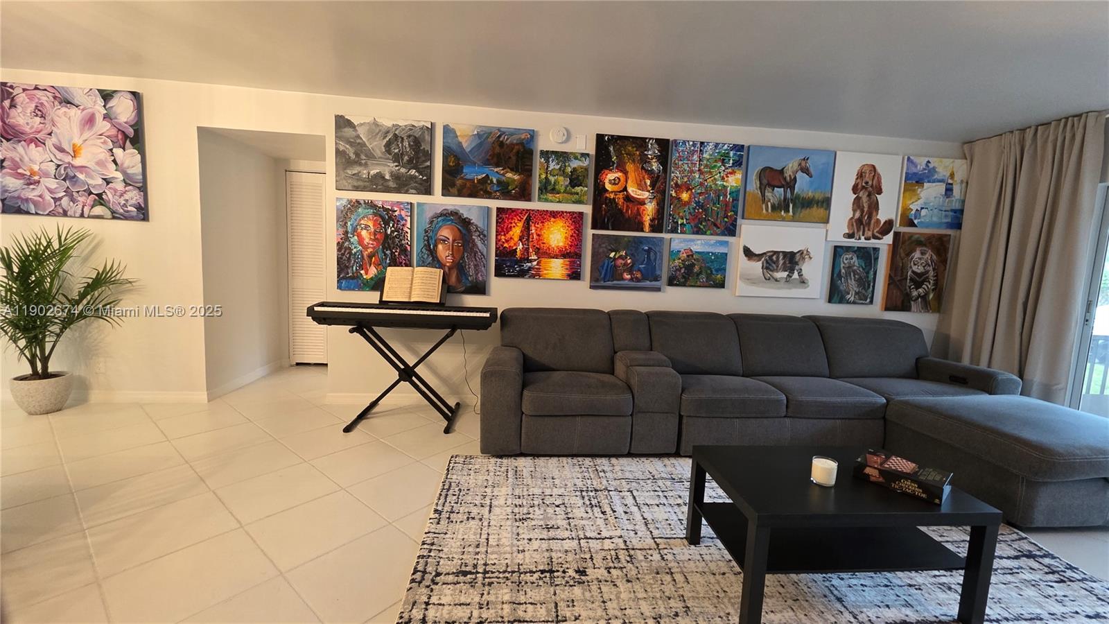 LAKES OF INVERRARY - Residential