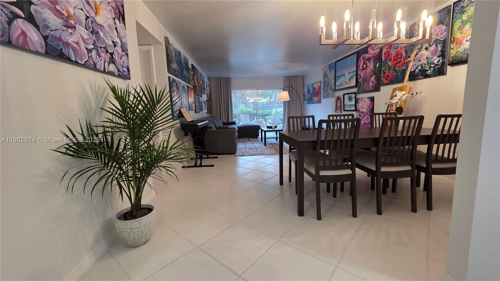 LAKES OF INVERRARY - Residential