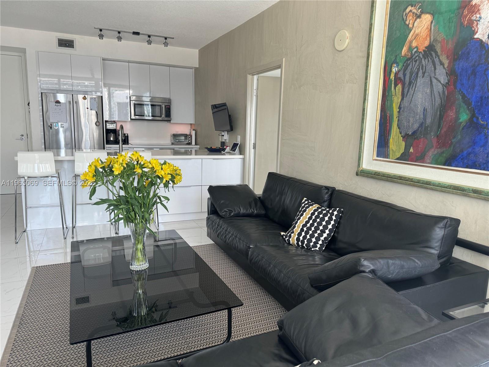 1111 SW 1st Ave 2622-N