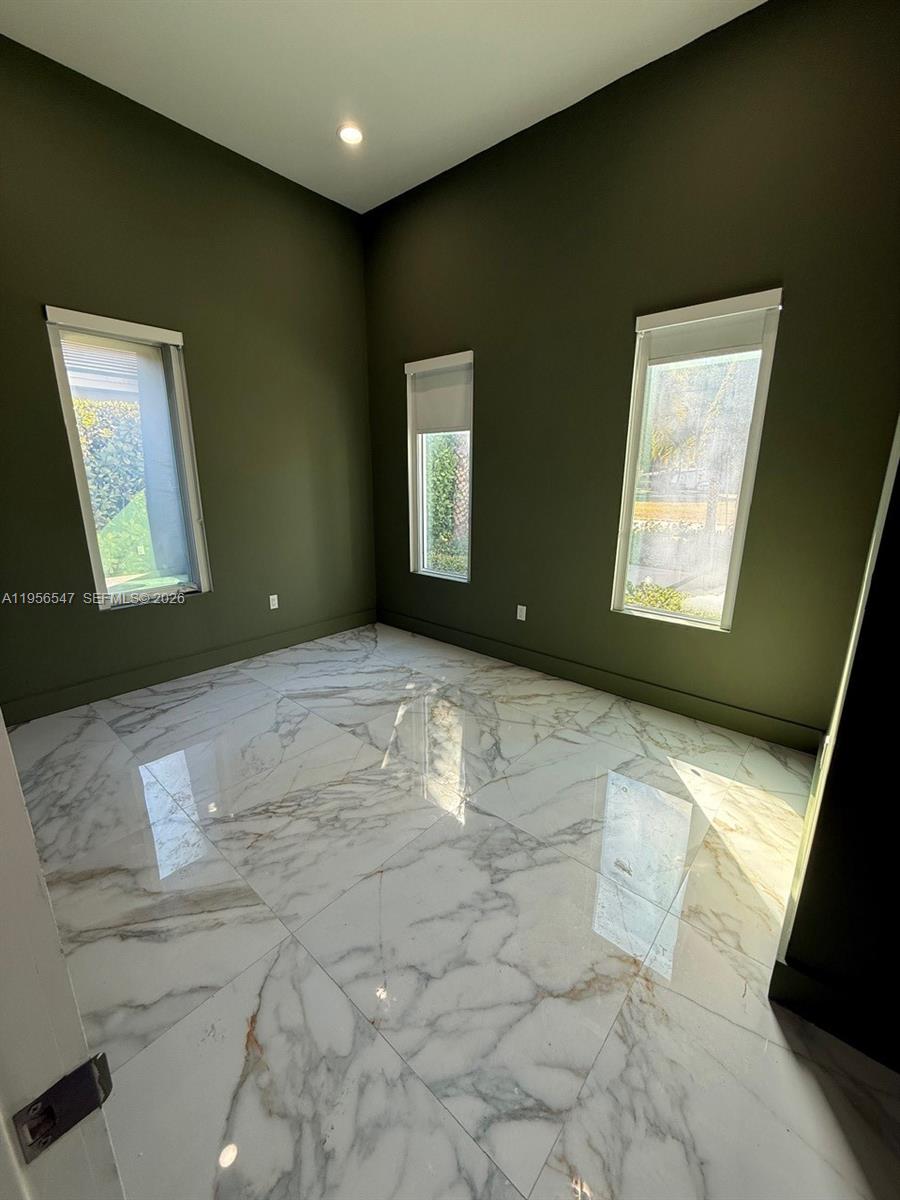 LINCOLN CITY SEC G - Residential