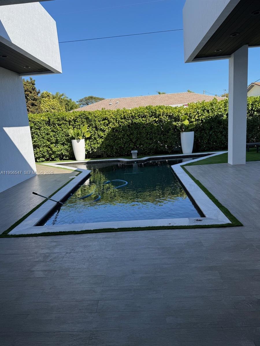 LINCOLN CITY SEC G - Residential