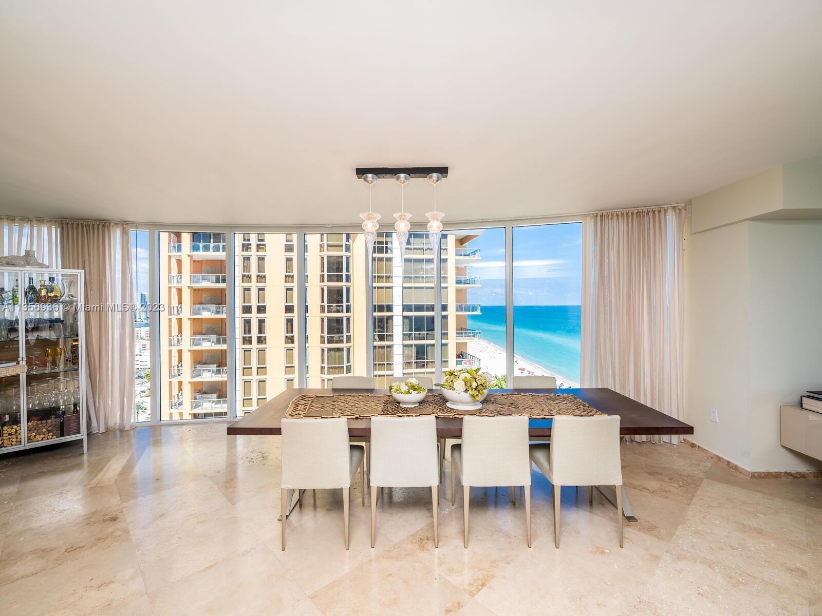 THE PINNACLE CONDO - Residential