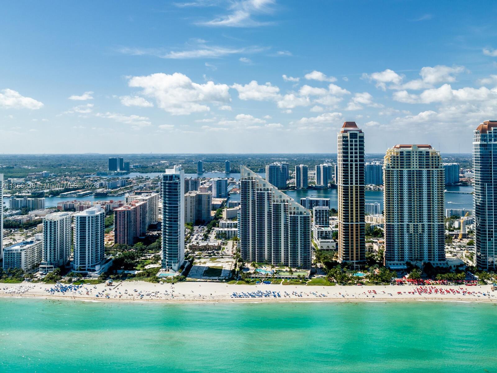 THE PINNACLE CONDO - Residential