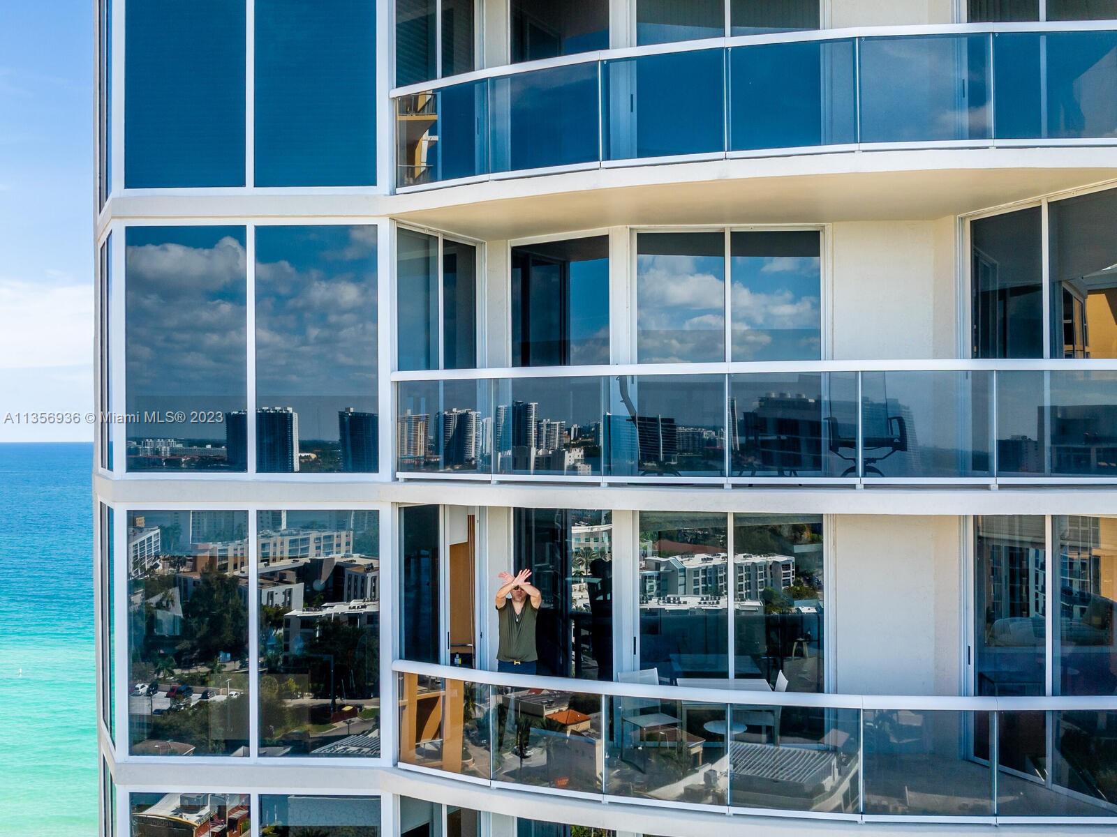 THE PINNACLE CONDO - Residential