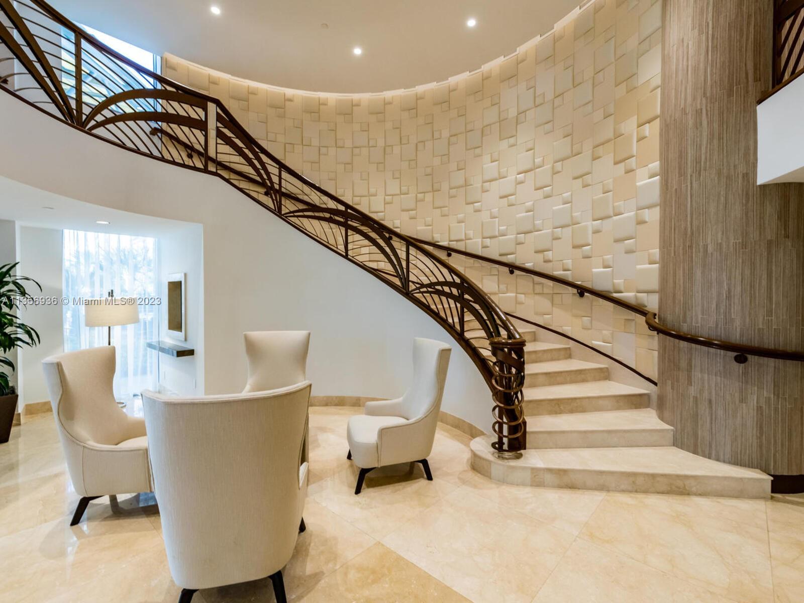 THE PINNACLE CONDO - Residential