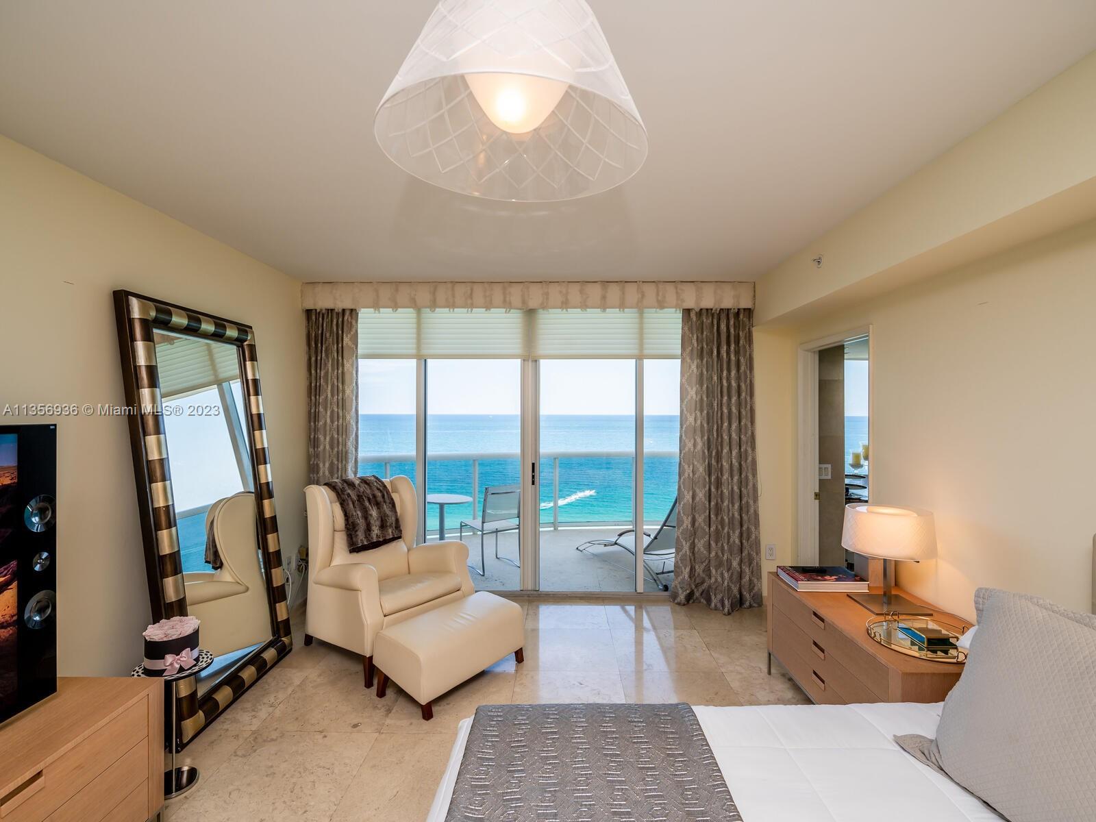 THE PINNACLE CONDO - Residential