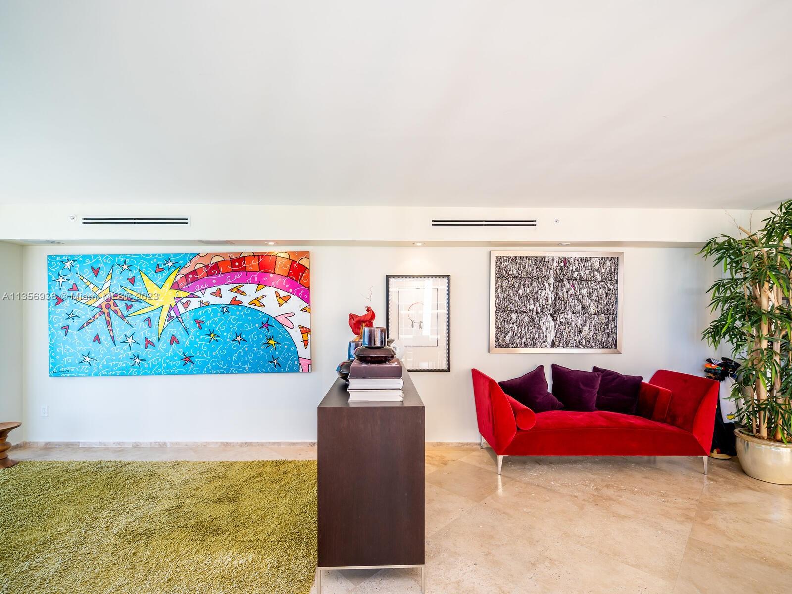 THE PINNACLE CONDO - Residential