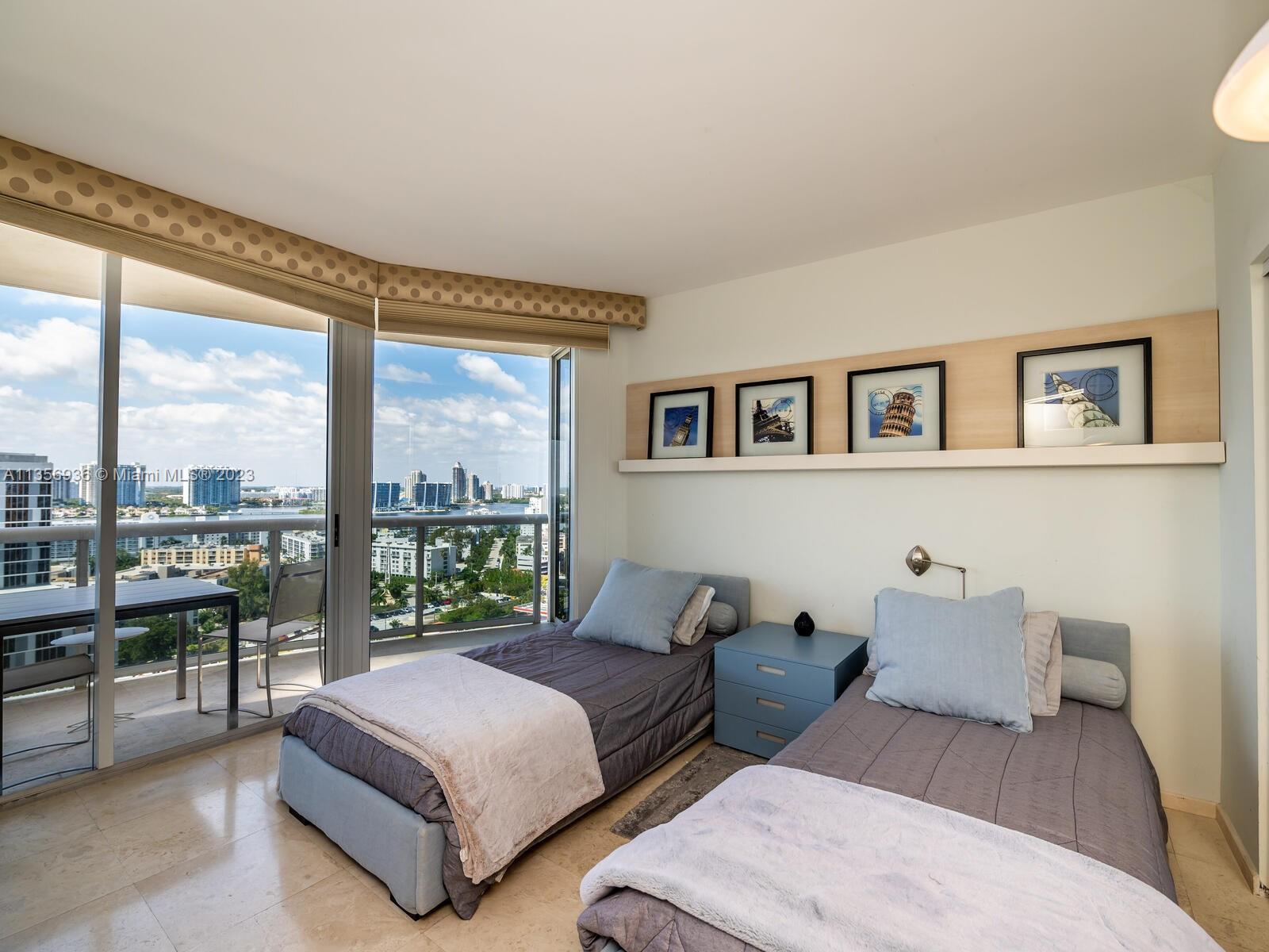 THE PINNACLE CONDO - Residential