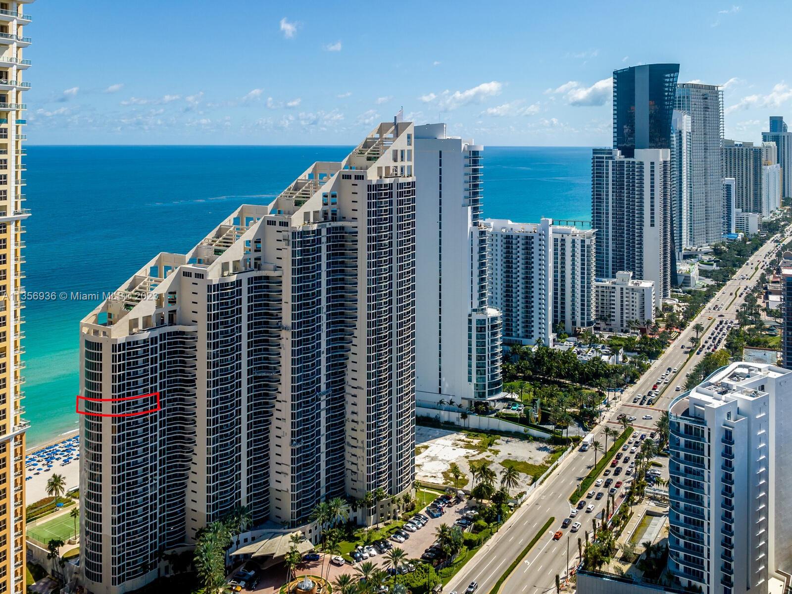 THE PINNACLE CONDO - Residential