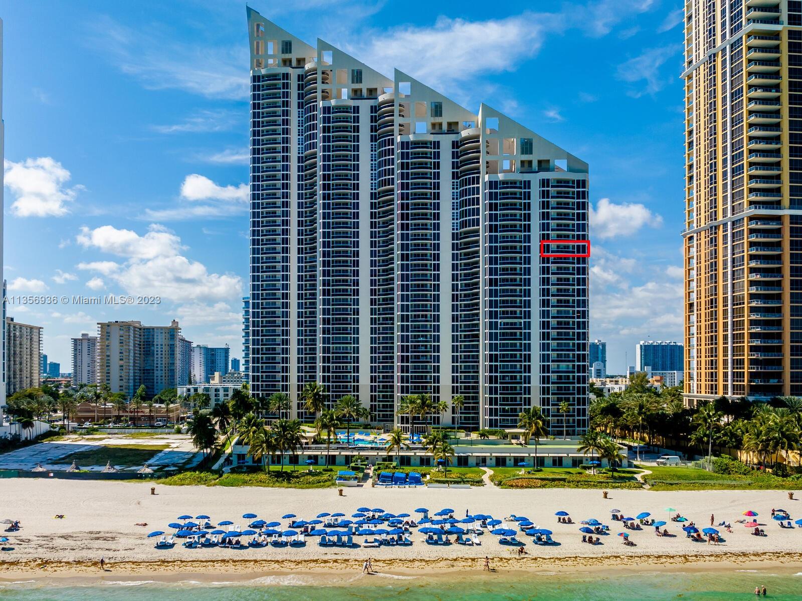 THE PINNACLE CONDO - Residential