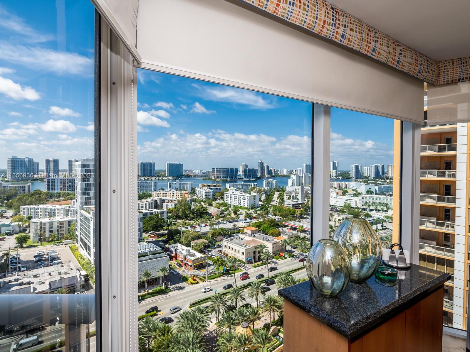 THE PINNACLE CONDO - Residential