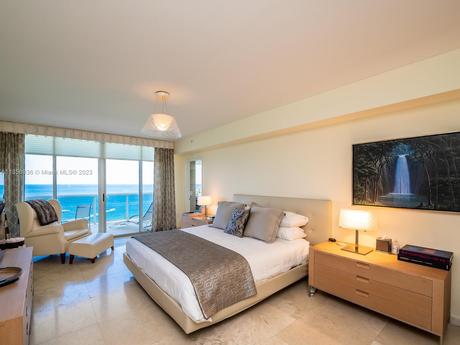 THE PINNACLE CONDO - Residential