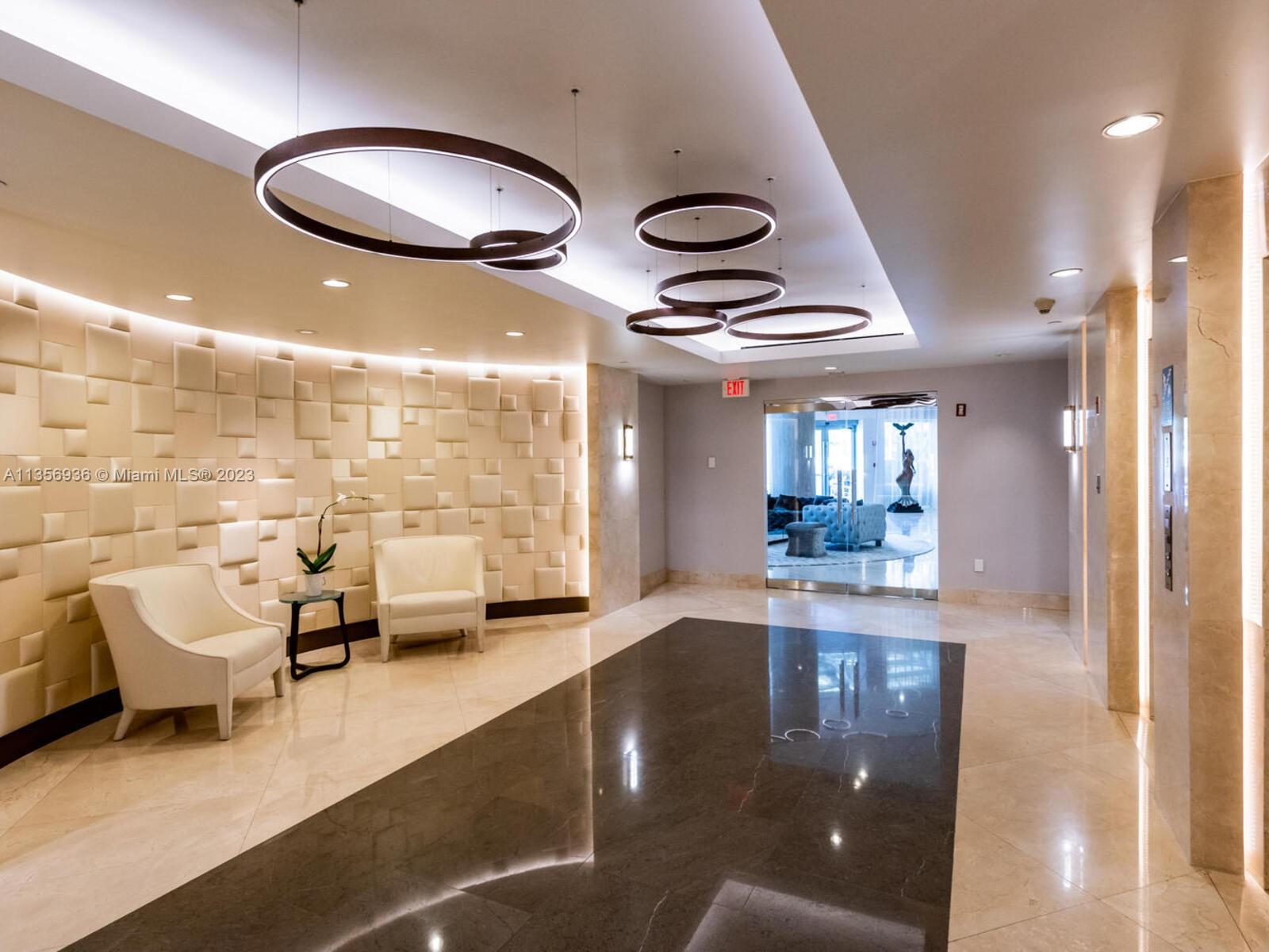 THE PINNACLE CONDO - Residential