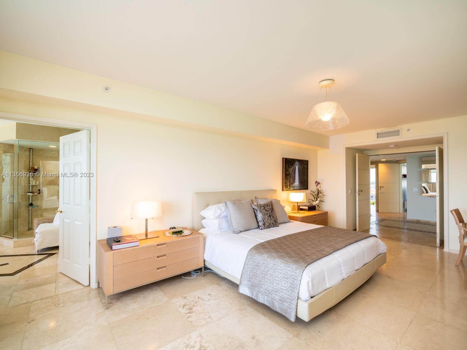 THE PINNACLE CONDO - Residential