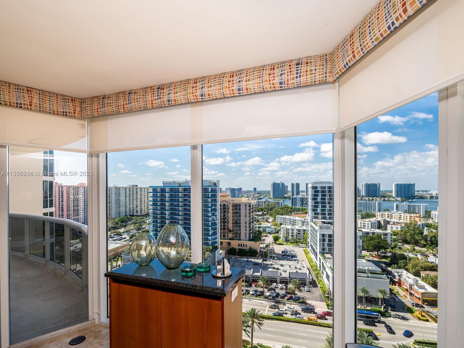 THE PINNACLE CONDO - Residential