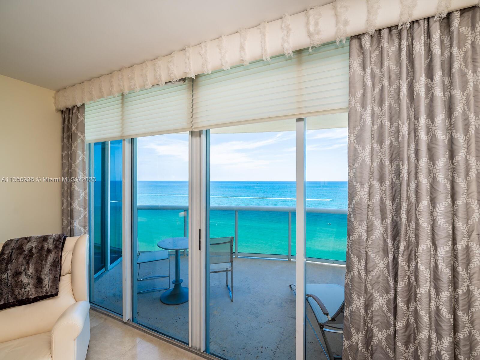 THE PINNACLE CONDO - Residential