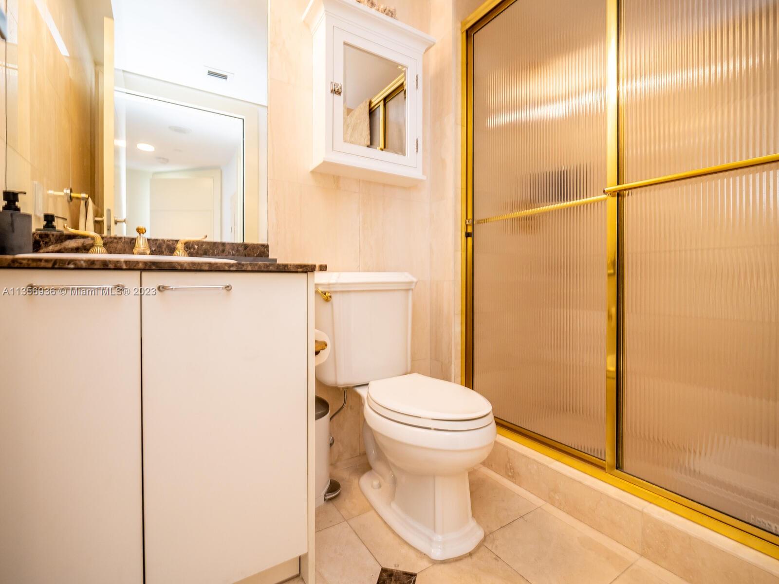 THE PINNACLE CONDO - Residential