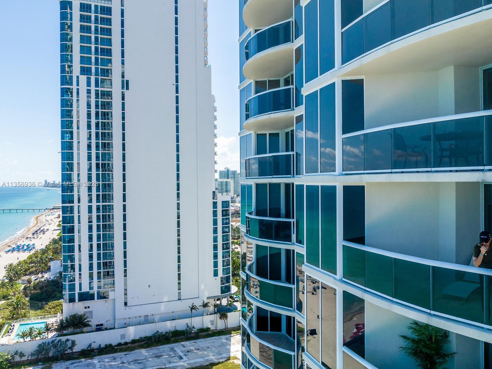 THE PINNACLE CONDO - Residential