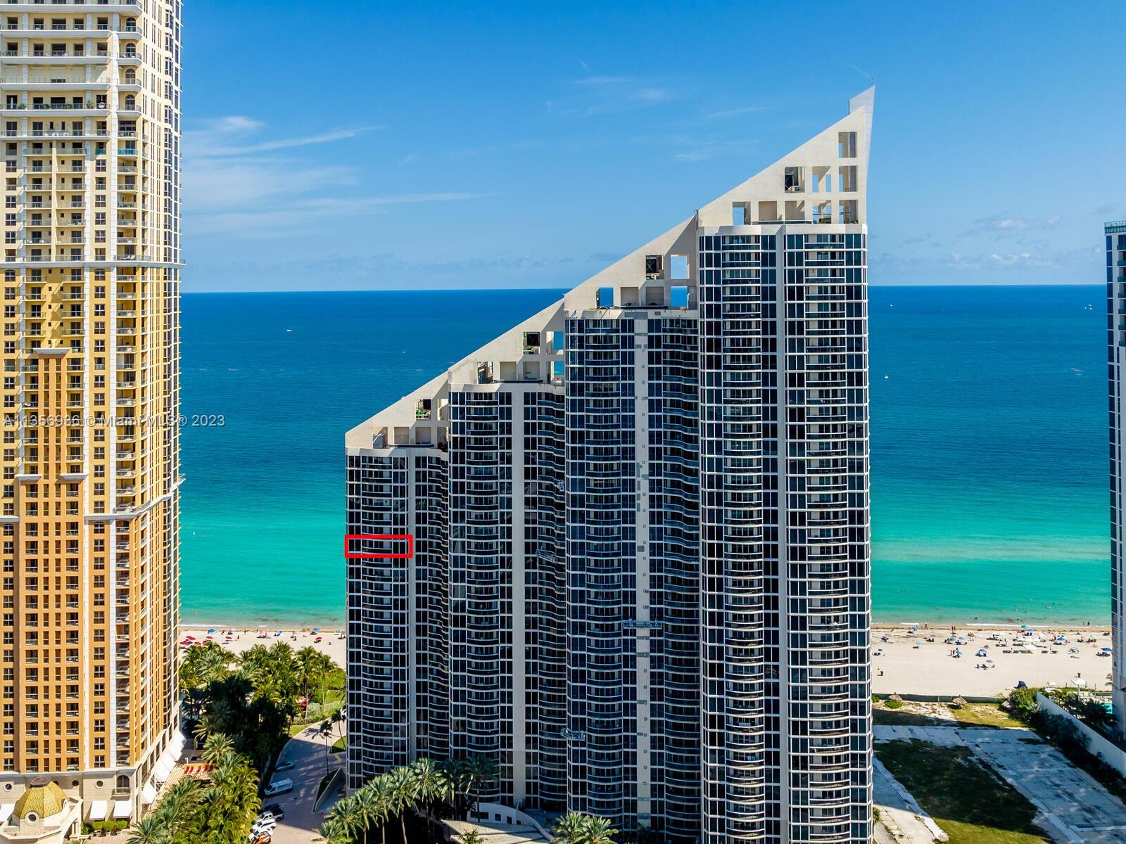 THE PINNACLE CONDO - Residential