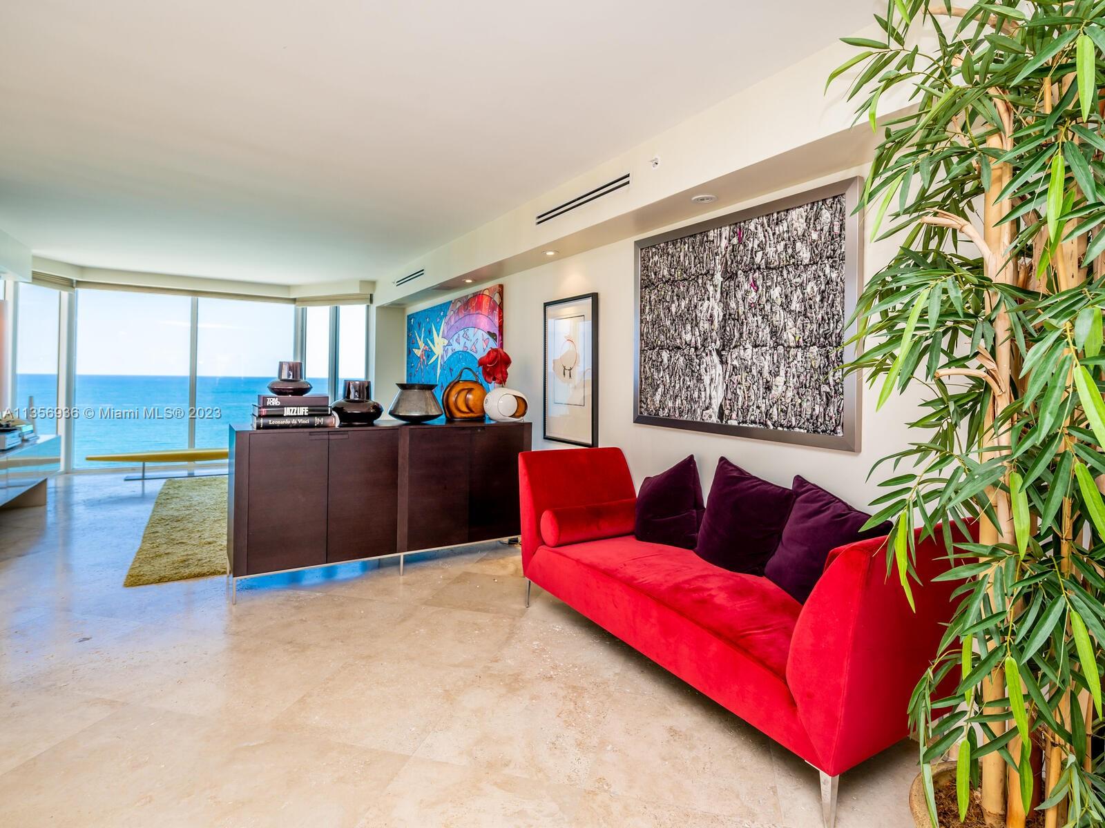 THE PINNACLE CONDO - Residential