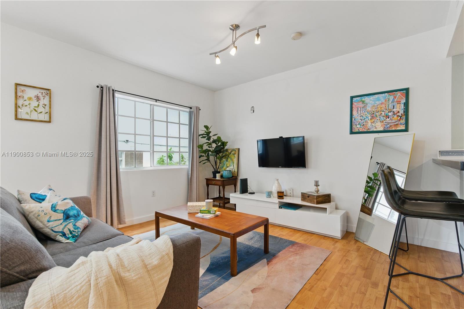 DOMICILE LOFTS CONDO - Residential
