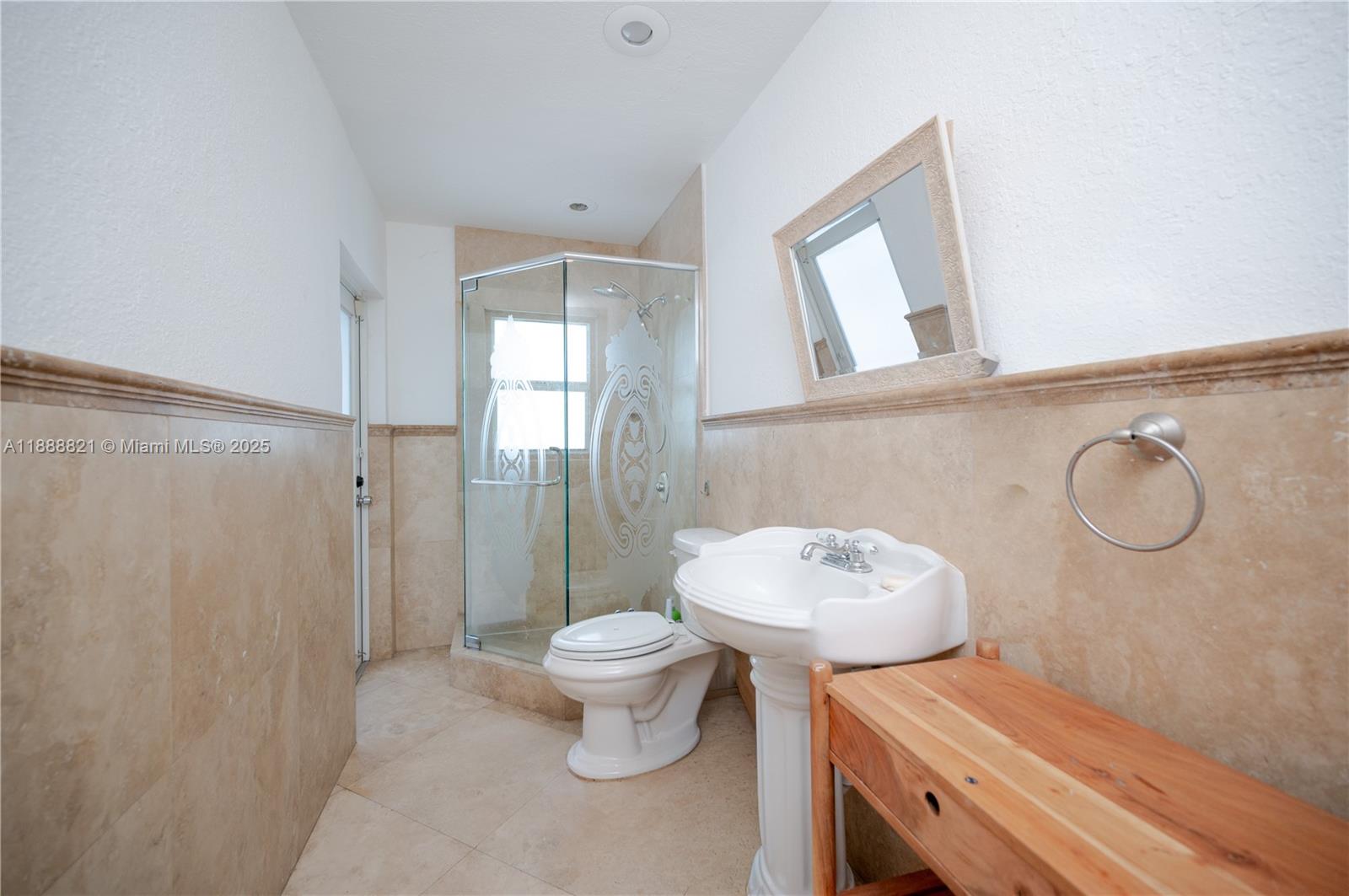 JACARANDA AREA 16A - Residential Lease