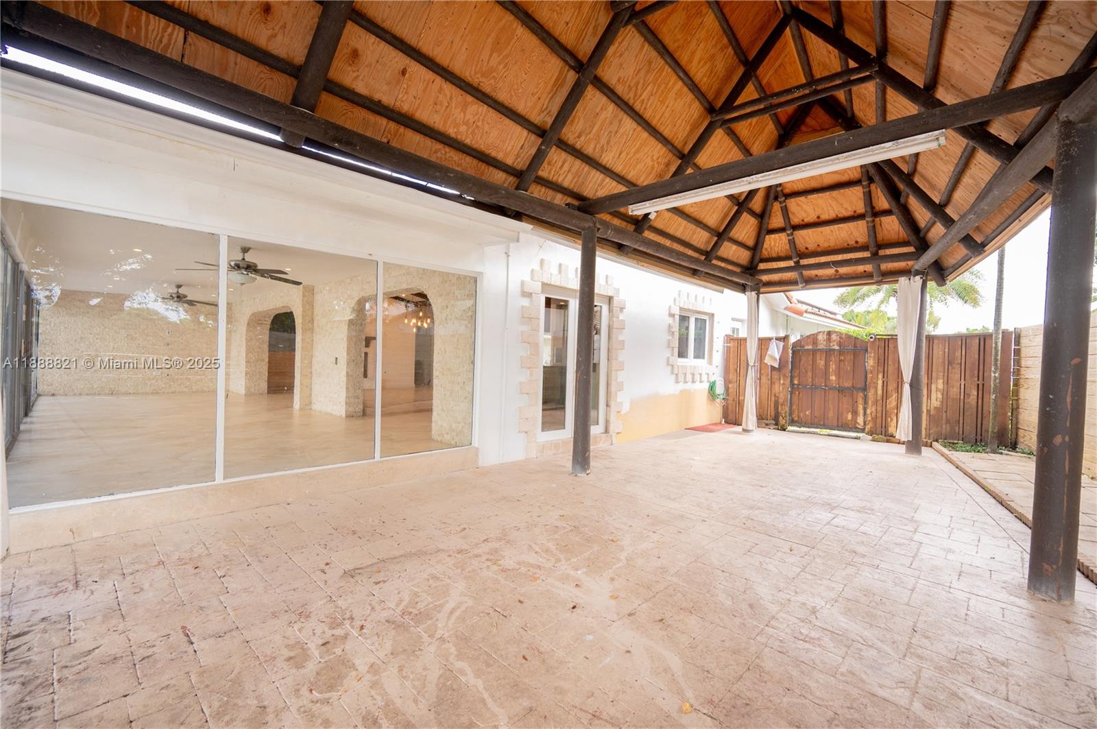 JACARANDA AREA 16A - Residential Lease