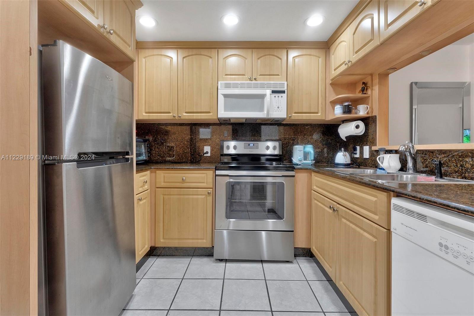 3401 N Country Club Dr 406