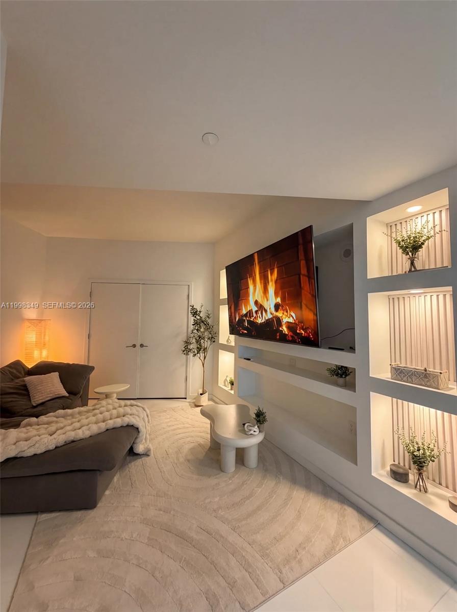 PARAMOUNT MIAMI WORLDCENT - Residential Lease