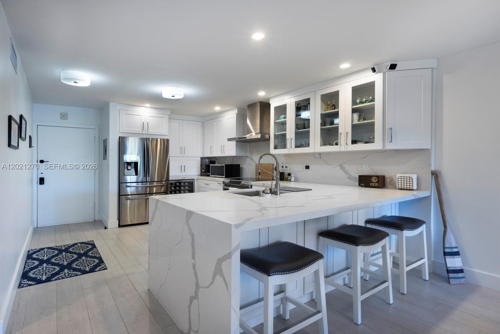 6815 Edgewater Dr 307