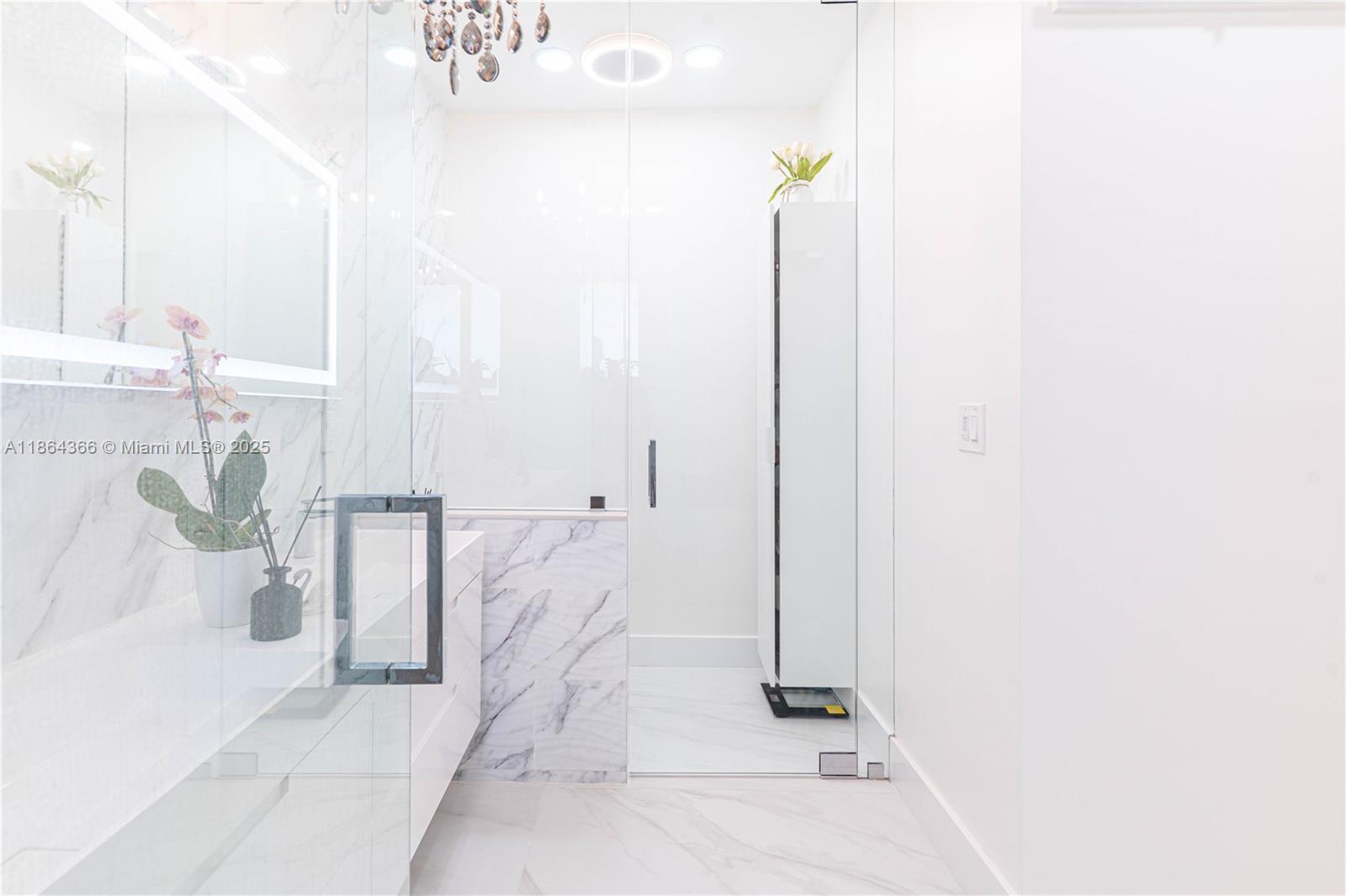 FLORENCIA ESTATES - Residential