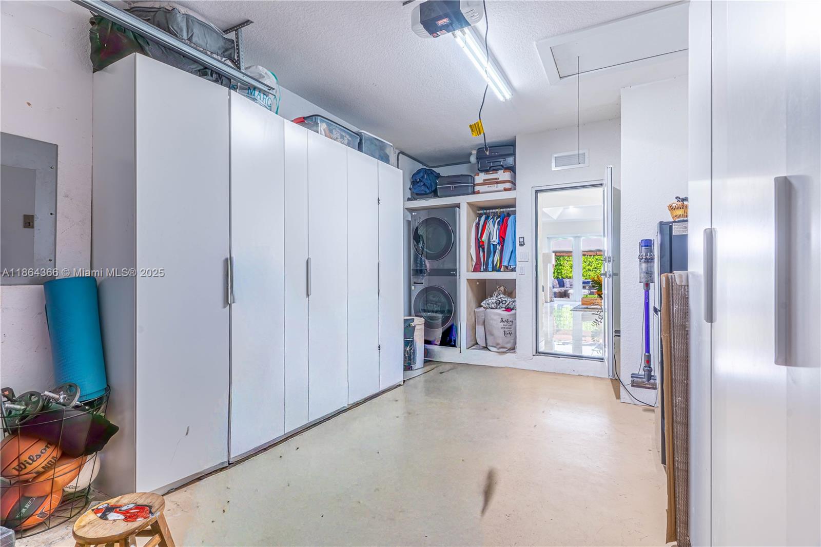 FLORENCIA ESTATES - Residential