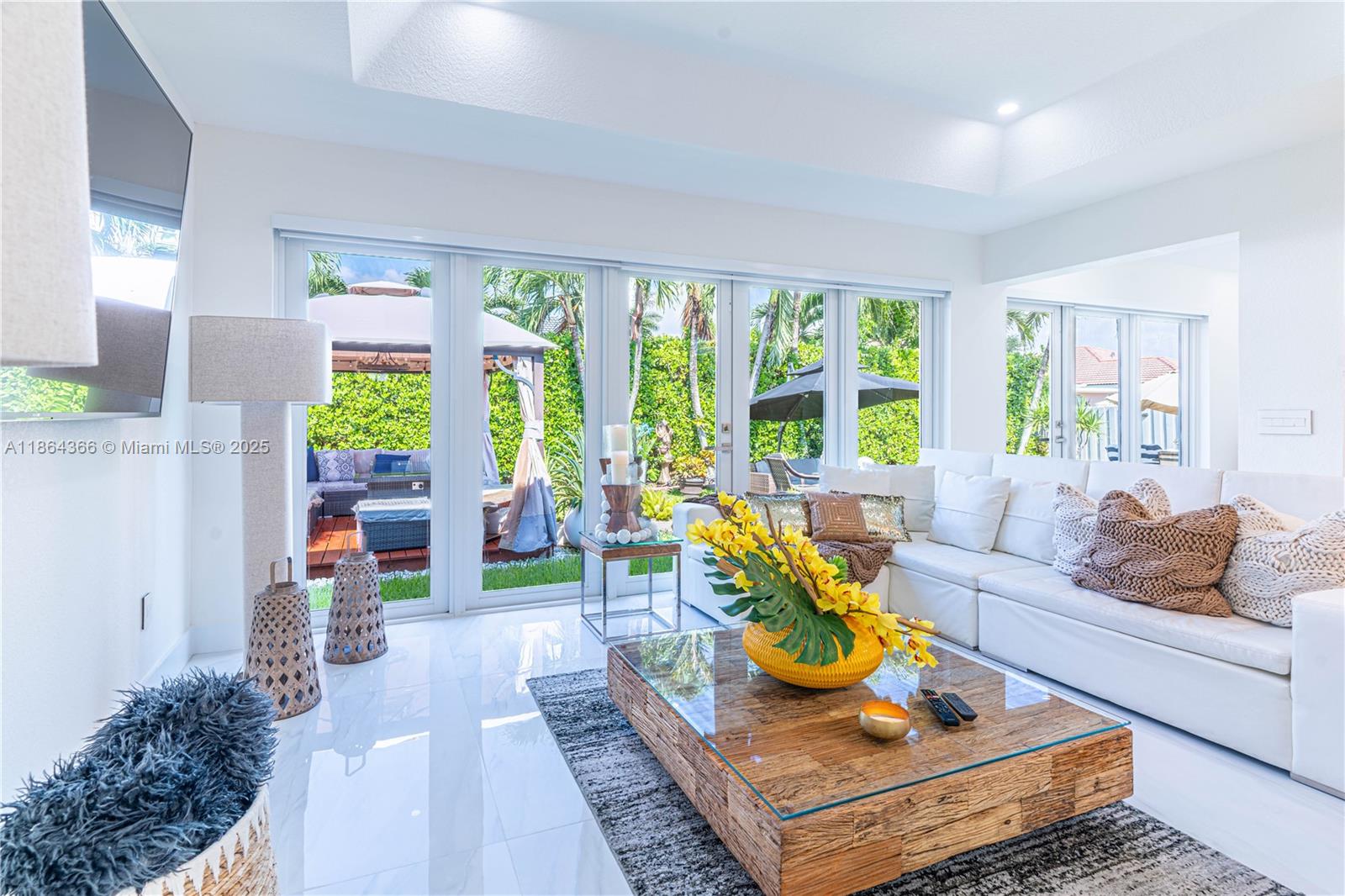 FLORENCIA ESTATES - Residential