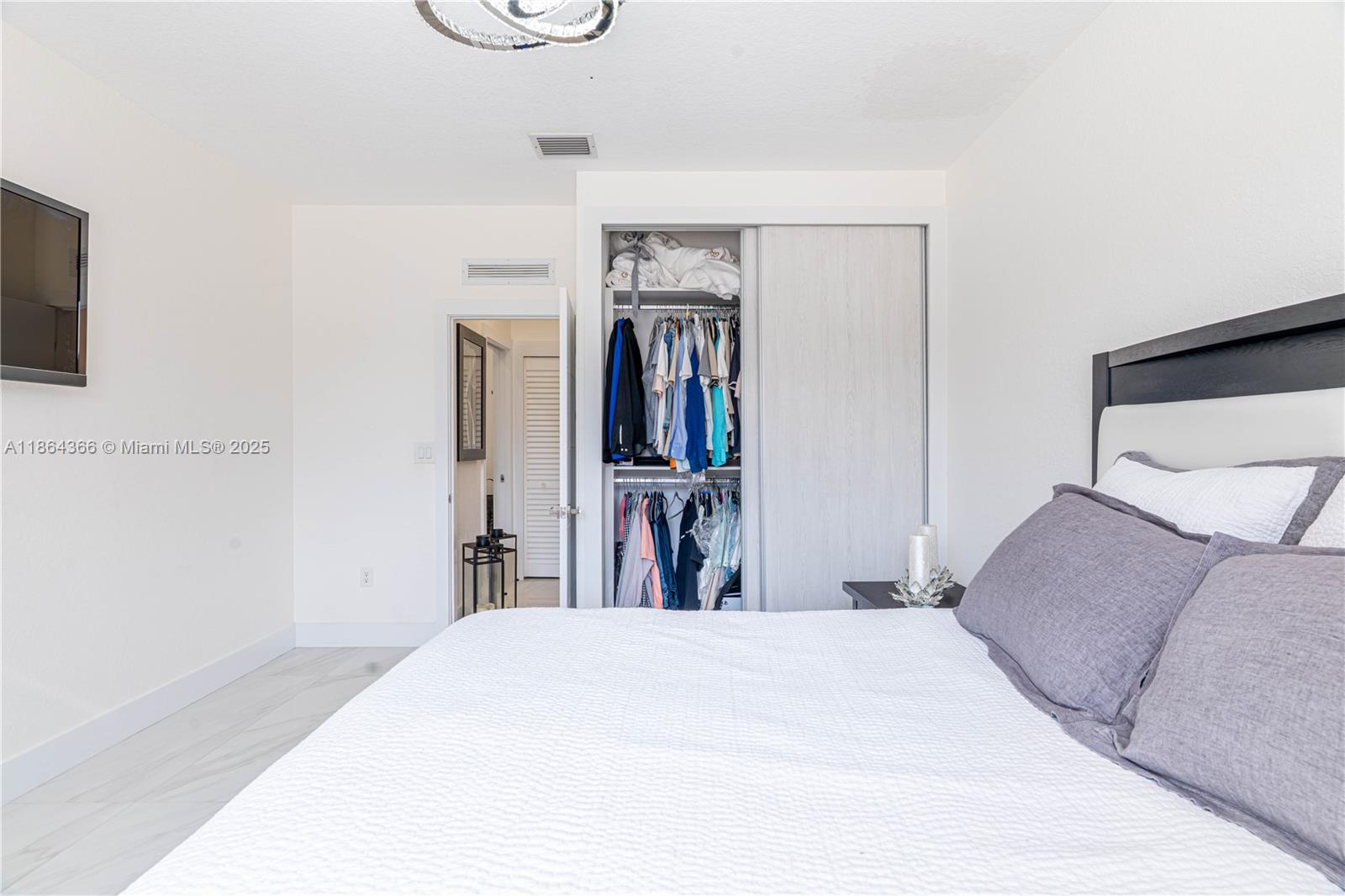 FLORENCIA ESTATES - Residential