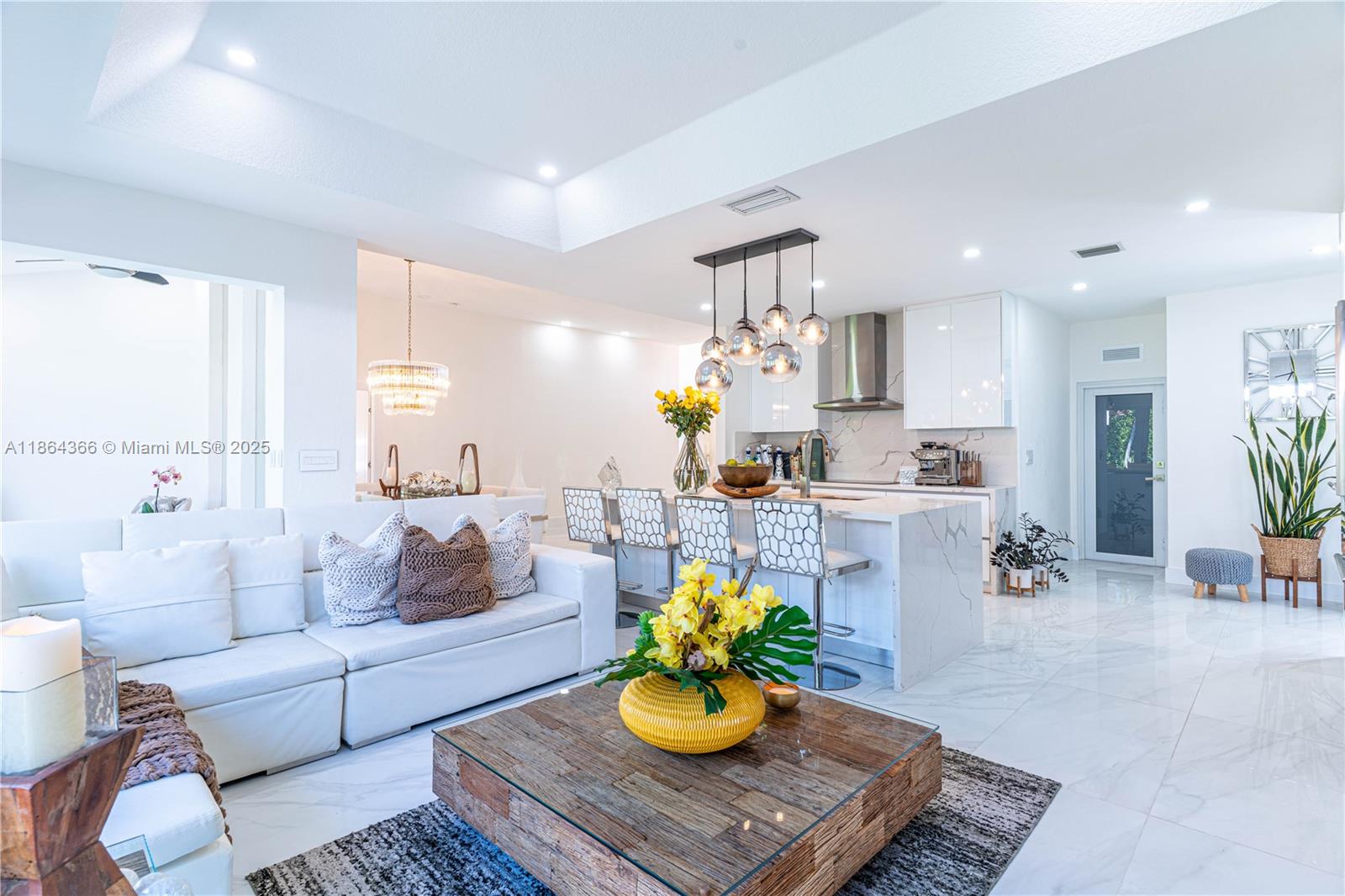 FLORENCIA ESTATES - Residential