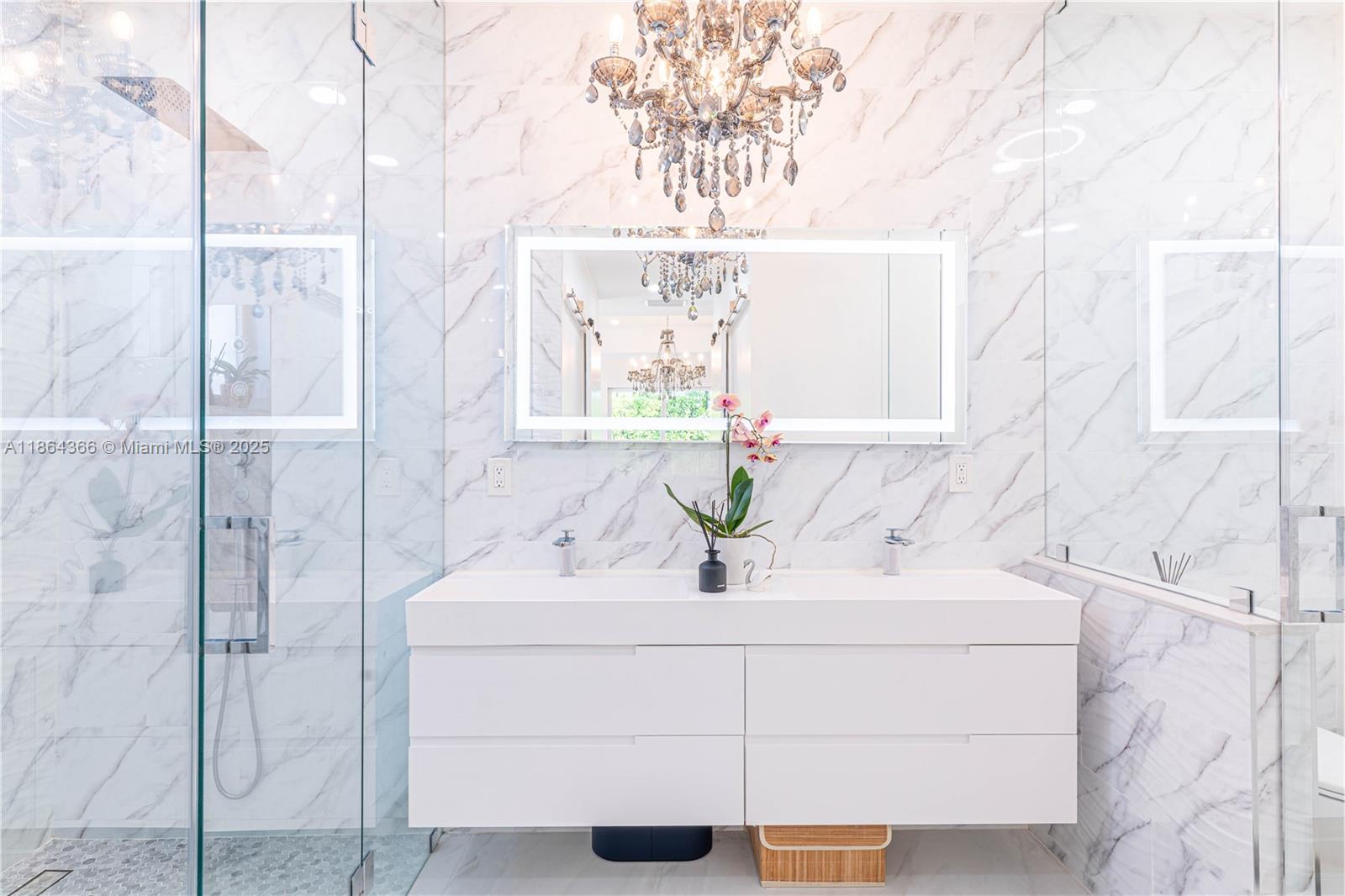 FLORENCIA ESTATES - Residential