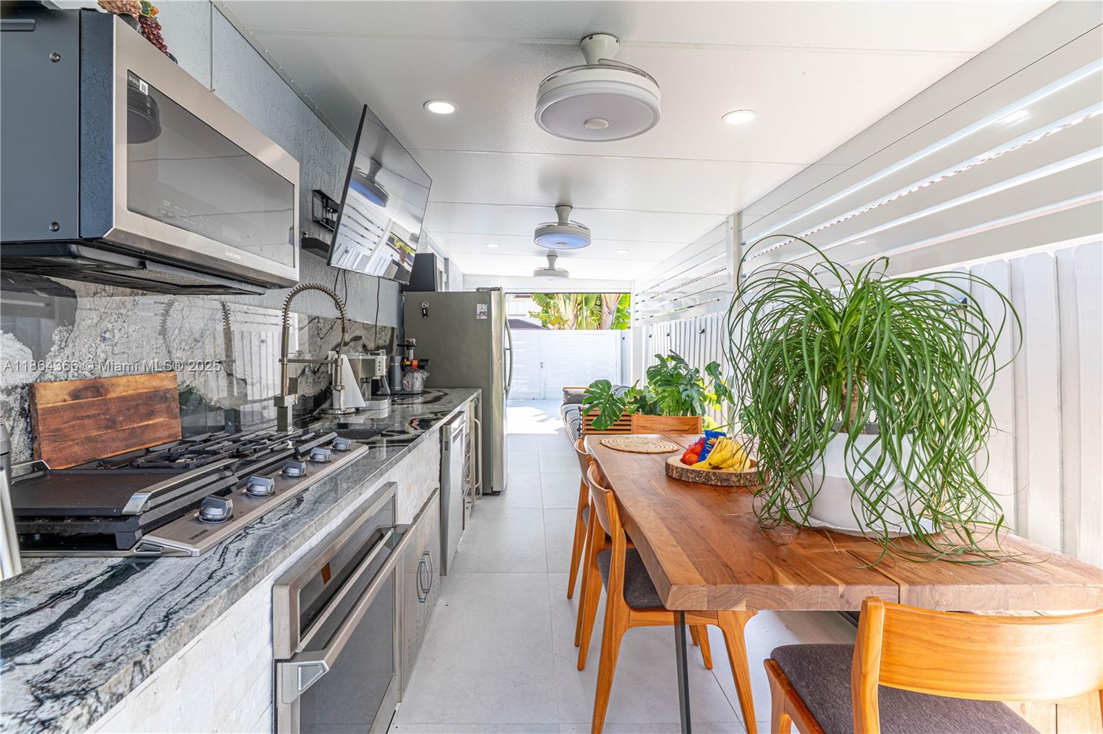 FLORENCIA ESTATES - Residential