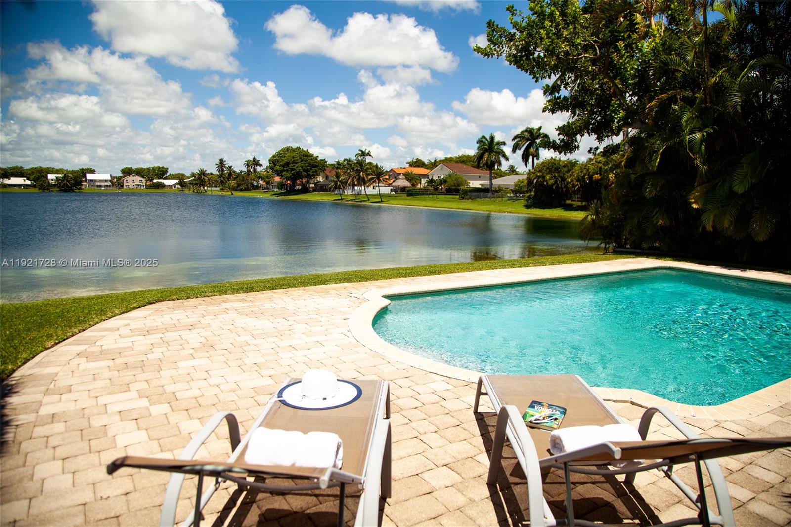 LAKES BY THE BAY SEC 10 - Residential