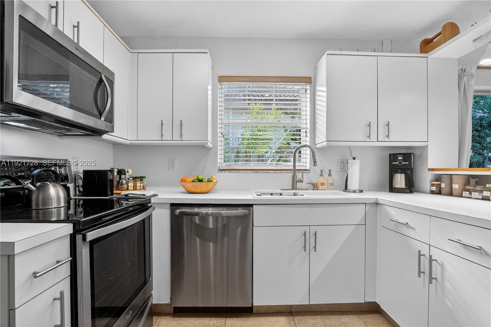 LAKES BY THE BAY SEC 10 - Residential